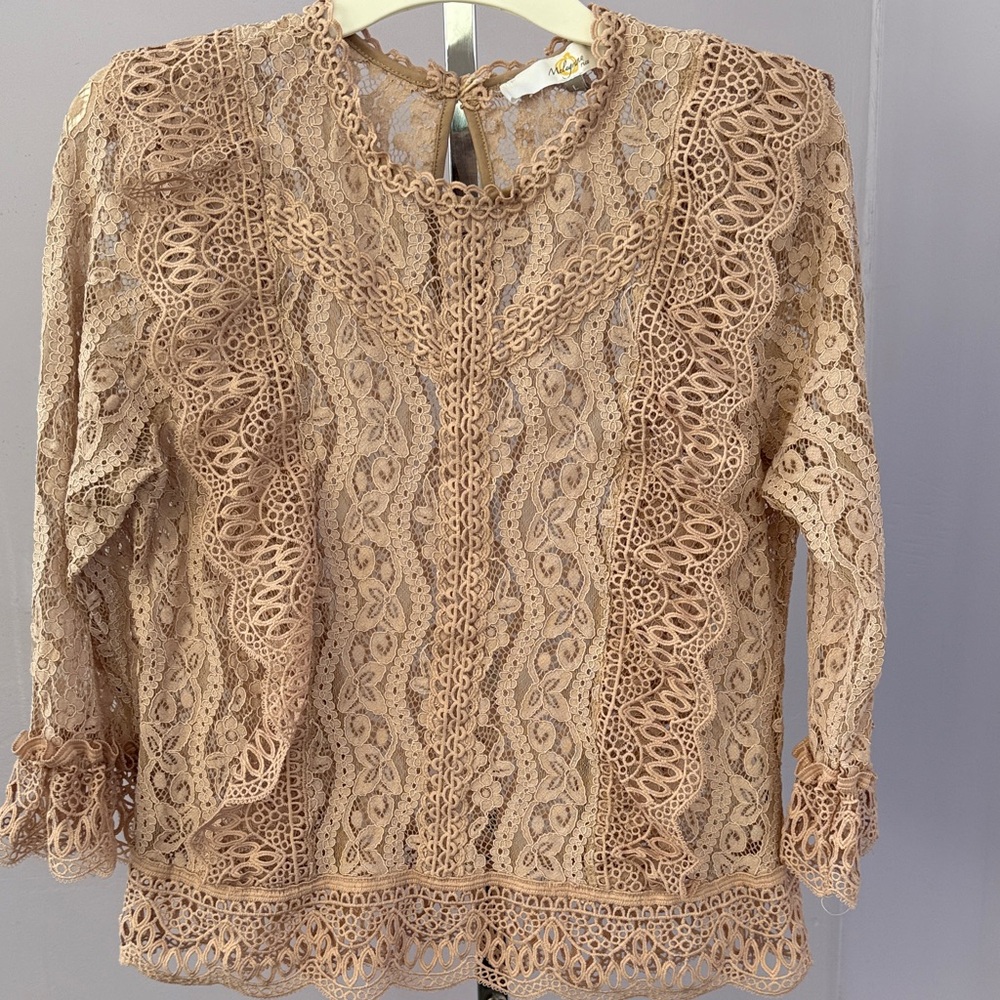 💚Melograno Rice Chic Lace Blouse in Beige